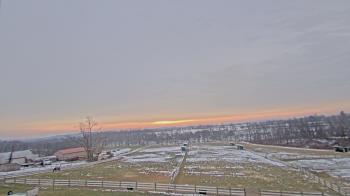 Weather camera view of Orchard Hill.