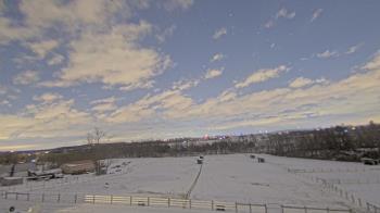 Weather camera view of Orchard Hill.