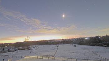 Weather camera view of Orchard Hill.