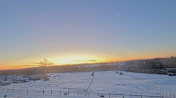 Weather camera view of Orchard Hill.