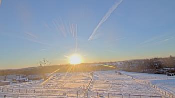 Weather camera view of Orchard Hill.