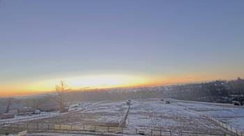 Weather camera view of Orchard Hill.