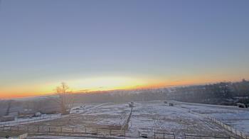 Weather camera view of Orchard Hill.