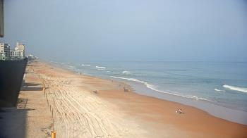 Weather camera view of Cardinal Ormond Lifeguard Station 2.