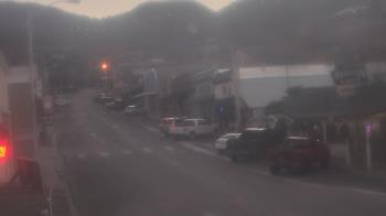 Weather camera view of Overland Hotel.