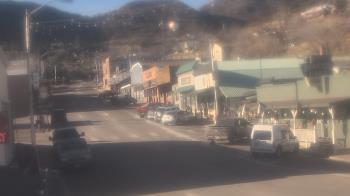 Weather camera view of Overland Hotel.