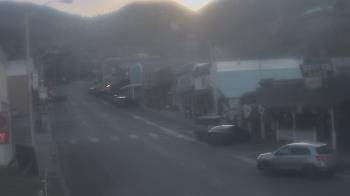 Weather camera view of Overland Hotel.