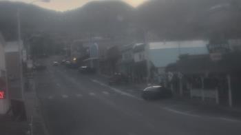 Weather camera view of Overland Hotel.