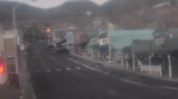 Weather camera view of Overland Hotel.