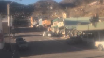 Weather camera view of Overland Hotel.