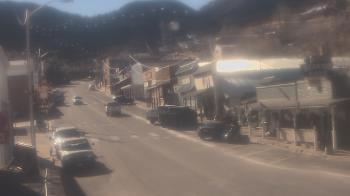 Weather camera view of Overland Hotel.