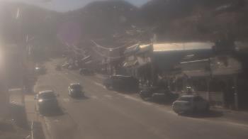 Weather camera view of Overland Hotel.