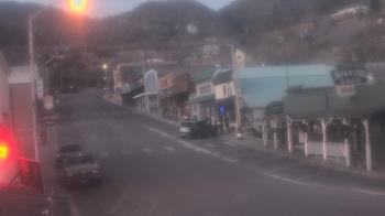 Weather camera view of Overland Hotel.
