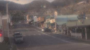 Weather camera view of Overland Hotel.