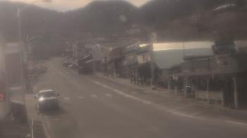 Weather camera view of Overland Hotel.