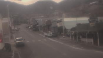 Weather camera view of Overland Hotel.