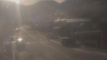 Weather camera view of Overland Hotel.