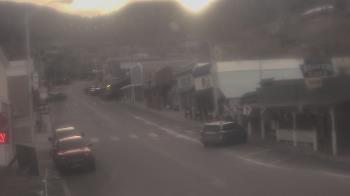 Weather camera view of Overland Hotel.