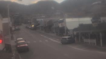 Weather camera view of Overland Hotel.
