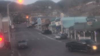 Weather camera view of Overland Hotel.