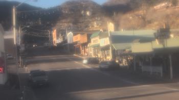 Weather camera view of Overland Hotel.