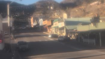 Weather camera view of Overland Hotel.