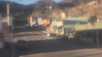 Weather camera view of Overland Hotel.