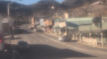 Weather camera view of Overland Hotel.