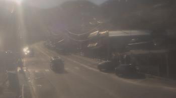 Weather camera view of Overland Hotel.