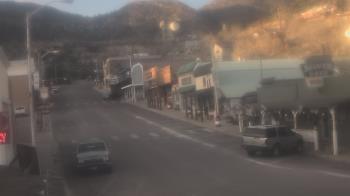 Weather camera view of Overland Hotel.