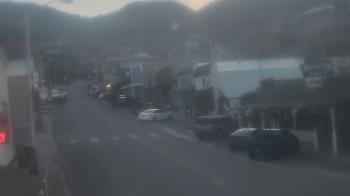 Weather camera view of Overland Hotel.