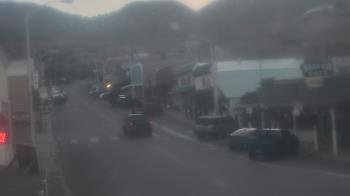 Weather camera view of Overland Hotel.