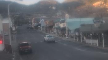 Weather camera view of Overland Hotel.