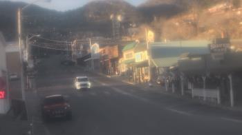 Weather camera view of Overland Hotel.