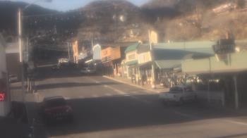 Weather camera view of Overland Hotel.