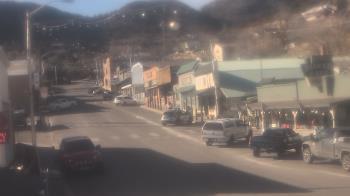 Weather camera view of Overland Hotel.