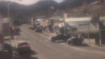 Weather camera view of Overland Hotel.