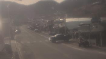 Weather camera view of Overland Hotel.