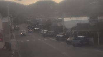 Weather camera view of Overland Hotel.