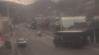 Weather camera view of Overland Hotel.