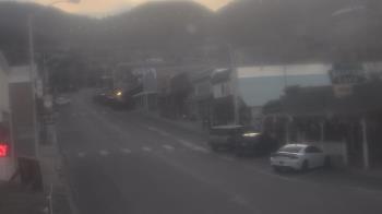 Weather camera view of Overland Hotel.