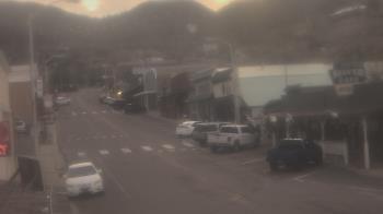 Weather camera view of Overland Hotel.