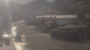 Weather camera view of Overland Hotel.