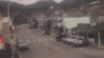 Weather camera view of Overland Hotel.