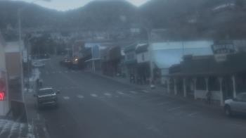 Weather camera view of Overland Hotel.