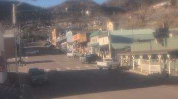 Weather camera view of Overland Hotel.