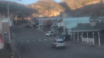 Weather camera view of Overland Hotel.