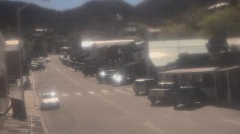 Weather camera view of Overland Hotel.