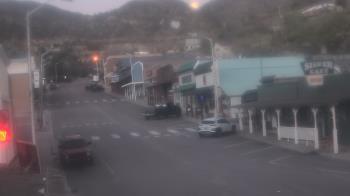 Weather camera view of Overland Hotel.