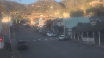 Weather camera view of Overland Hotel.